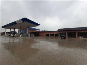 196 m² Commercial space in Waterkloof Ridge