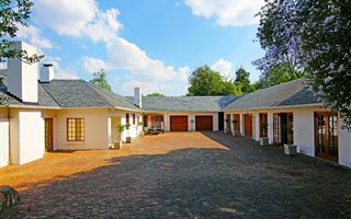5 Bedroom House in Bryanston East