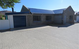 2 Bedroom Simplex in Springbok