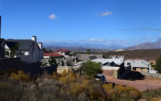 1000 m² Land available in Fairway Heights