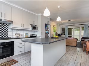 3 Bed Townhouse in Somerset Ridge