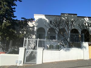 2 Bed House in Zonnebloem