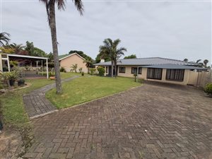 4 Bed House in Gonubie