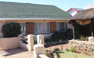 3 Bedroom House in Claremont