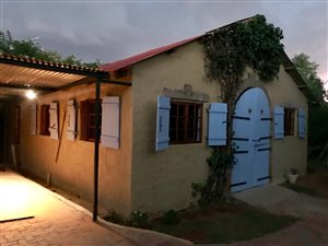 2 Bed Garden Cottage in Mooikloof Equestrian Estate