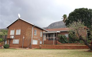 4.8 ha Farm in Kameeldrift West