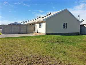 3 Bed Townhouse in Gonubie