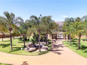 5 Bed House in Ruimsig