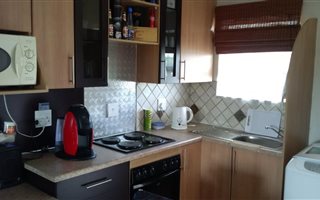 2 Bedroom Flat in Vanderbijlpark Central