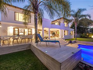 4 Bed House in Cedar Lakes