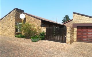 3 Bedroom Townhouse in Middelburg Central