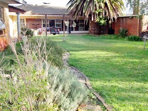 2118 m² Land available in Elim