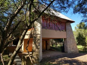 5 Bed House in Kshane Lake Lodge