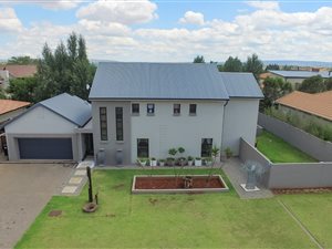 4 Bed House in The Meadows at Hazeldean