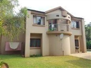 6 Bed House in Clubview