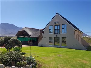 3 Bed House in Pringle Bay