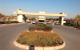 550 m² Land available in Bendor
