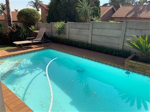 3 Bed Townhouse in Honeydew Ridge
