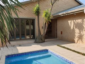 4 Bed House in Blue Gill