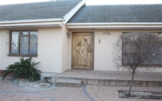 3 Bedroom House in Monte Vista