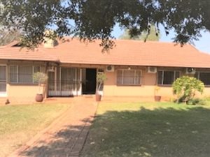 124 m² Office Space in Lyttelton Manor