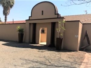 124 m² Office Space in Lyttelton Manor