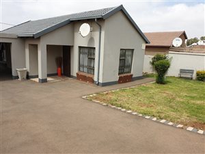 3 Bed House in Bram Fisherville