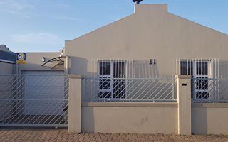 2 Bedroom House in Ottery