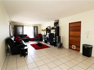 3 Bed Flat in Bryanston