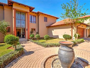 4 Bed House in Poortview