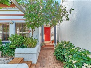 4 Bed House in Kelland