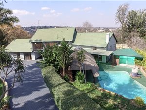 7 Bed House in Southcrest