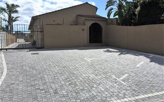 1 Bedroom Apartment in Durbanville Central