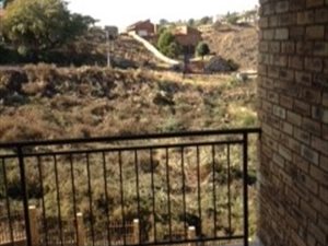 3 Bed Apartment in Rangeview