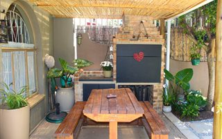 3 Bedroom Townhouse in Verwoerdpark