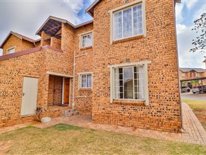 2 Bed Townhouse in Strubens Valley