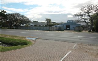 840 m² Industrial space in East Bank