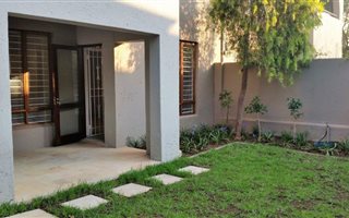 1 Bedroom Apartment in Craighall Park