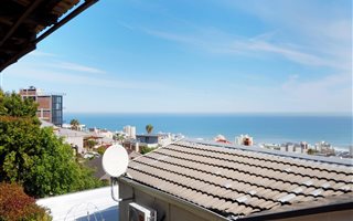 6 Bedroom House in Sea Point