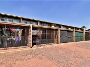 2 Bedroom Townhouse in Lyttelton Manor