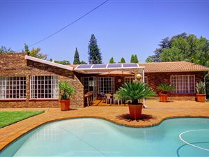 4 Bed House in Kensington B