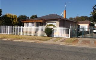 4 Bedroom House in Paul Krugers Resort