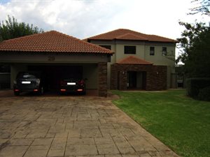 5 Bedroom House in Midfield Estate