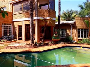 5 Bed House in Sterrewag