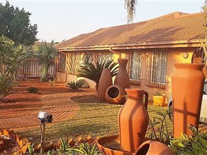4 Bed House in Clarina