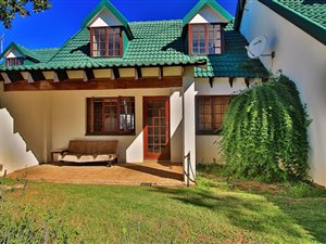 2 Bed Townhouse in Weltevreden Park