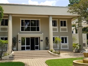 1500 m² Commercial space in Melrose Estate