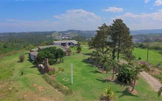 4.1 ha Smallholding in Uvongo