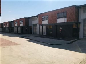 180 m² Commercial space in Cornubia