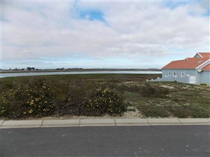 995 m² Land available in Port Owen